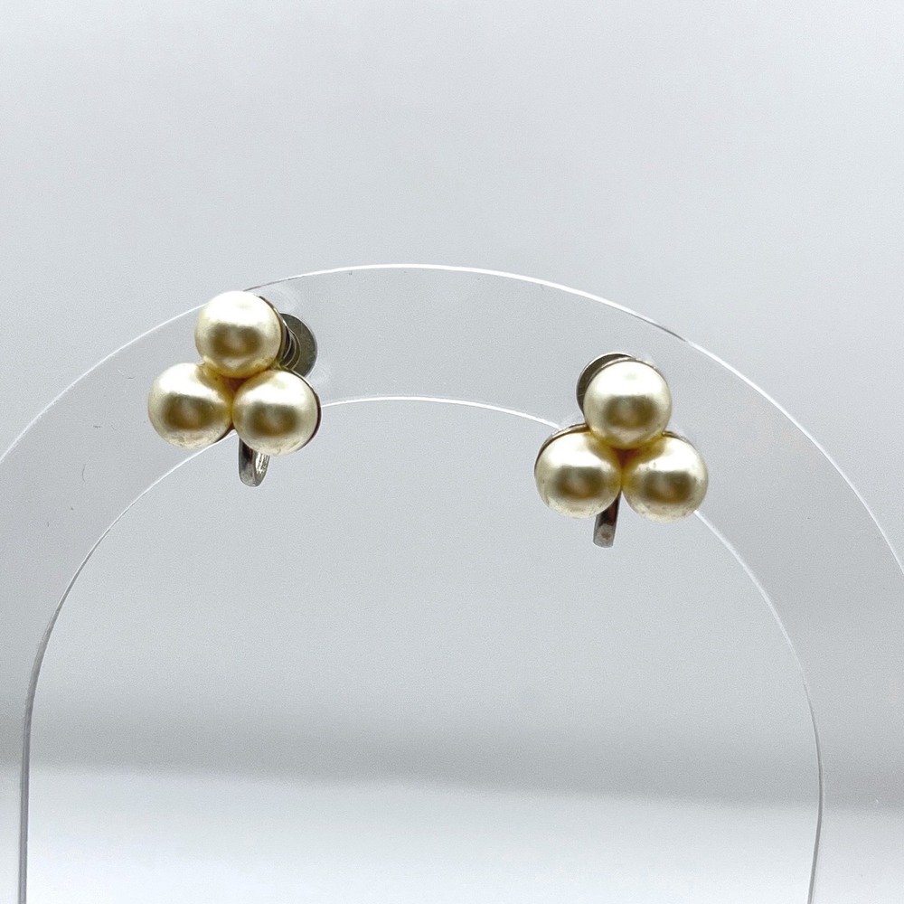 Vintage Faux Pearl Cluster Screw Back Earrings Silver Tone Non-Pierced Classic